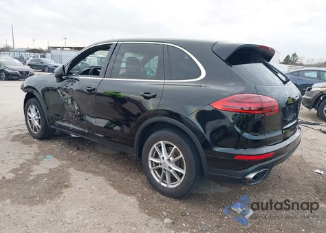 2016 Porsche Cayenne z USA, uszkodzony, nr VIN WP1AA2A22GLA10078